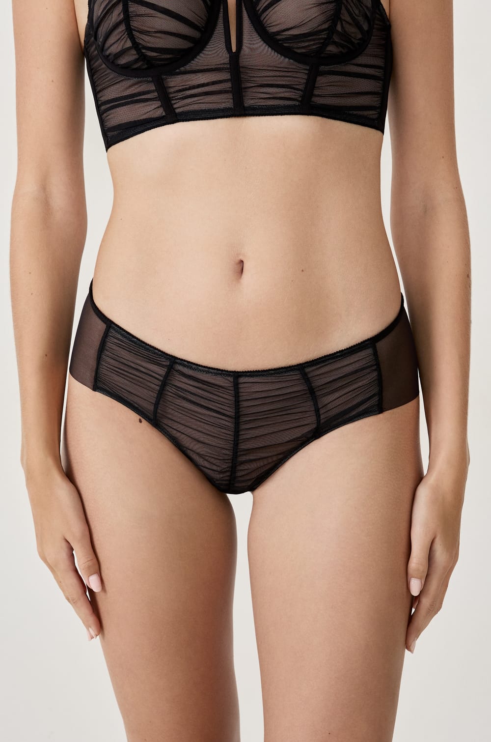 Shorty van tule;${refinementColor}