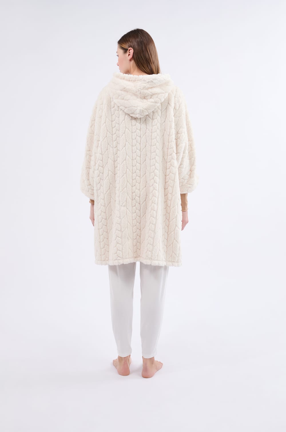 Poncho à manches 3/4;${refinementColor}