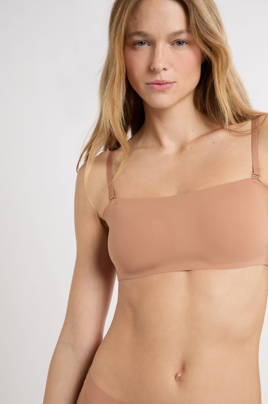 Microfibre Strapless Bra with Removable Straps;${refinementColor}