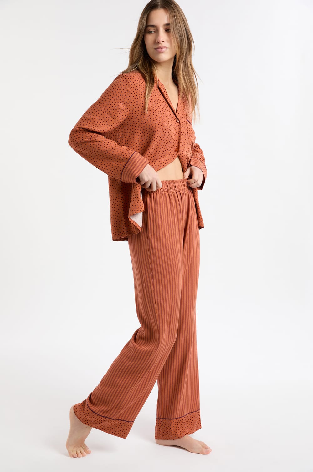 Pantalon de pyjama à rayures;${refinementColor}