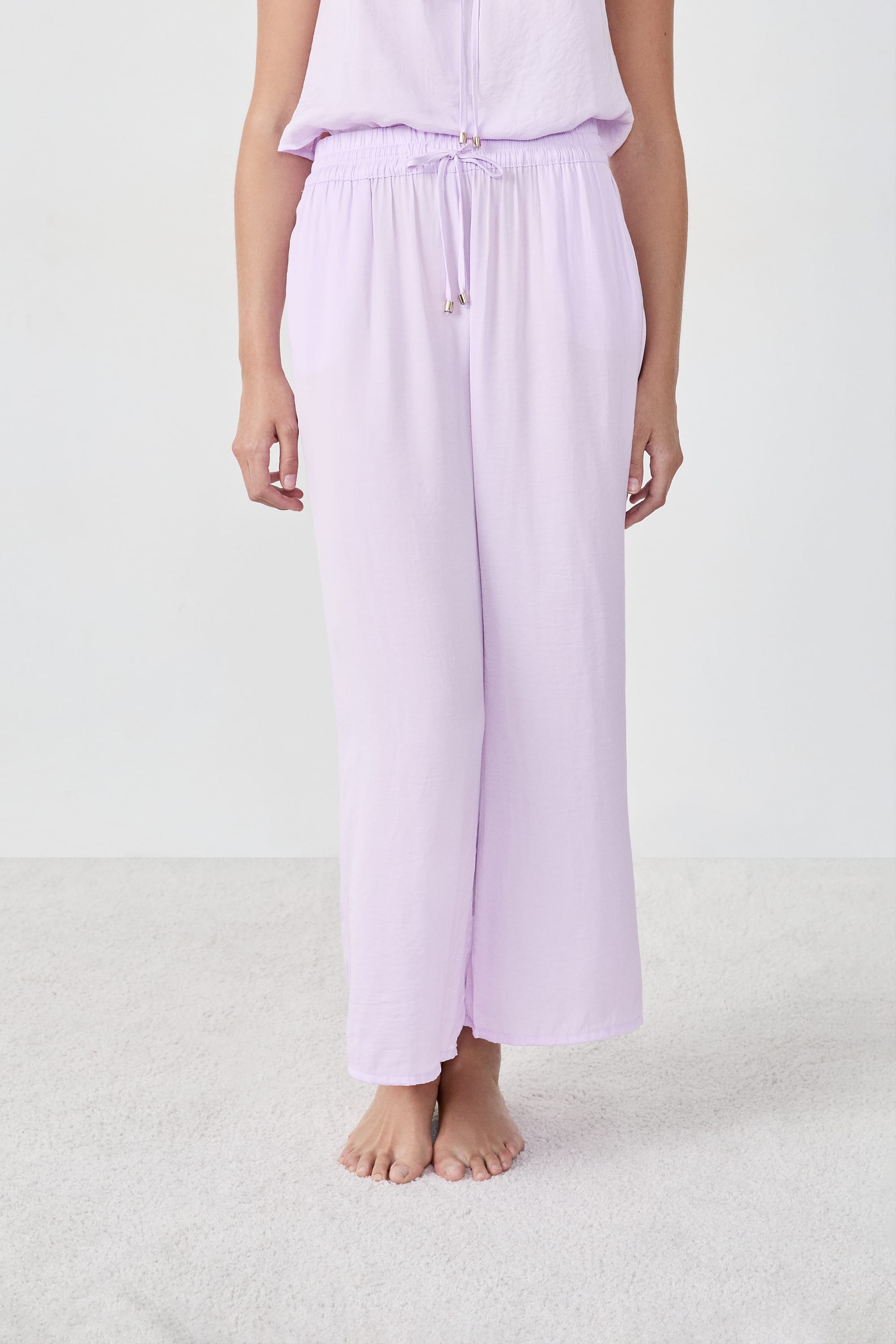 pantalon satiné 7/8 coupe large