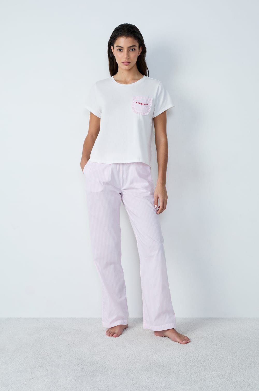 Short-sleeved cotton embroidered T-shirt "Lucky you;${refinementColor}