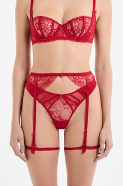 Lace Garter Belt;${refinementColor}