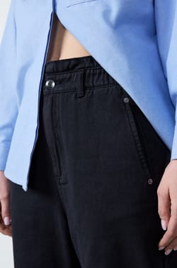 Carrot Cut Jeans;${refinementColor}