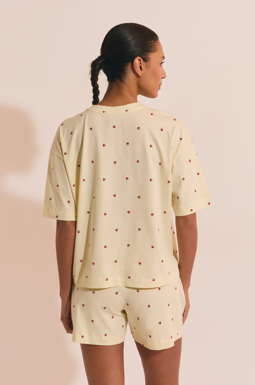 Pyjama 2 pi&egrave;ces motifs fraises;${refinementColor}