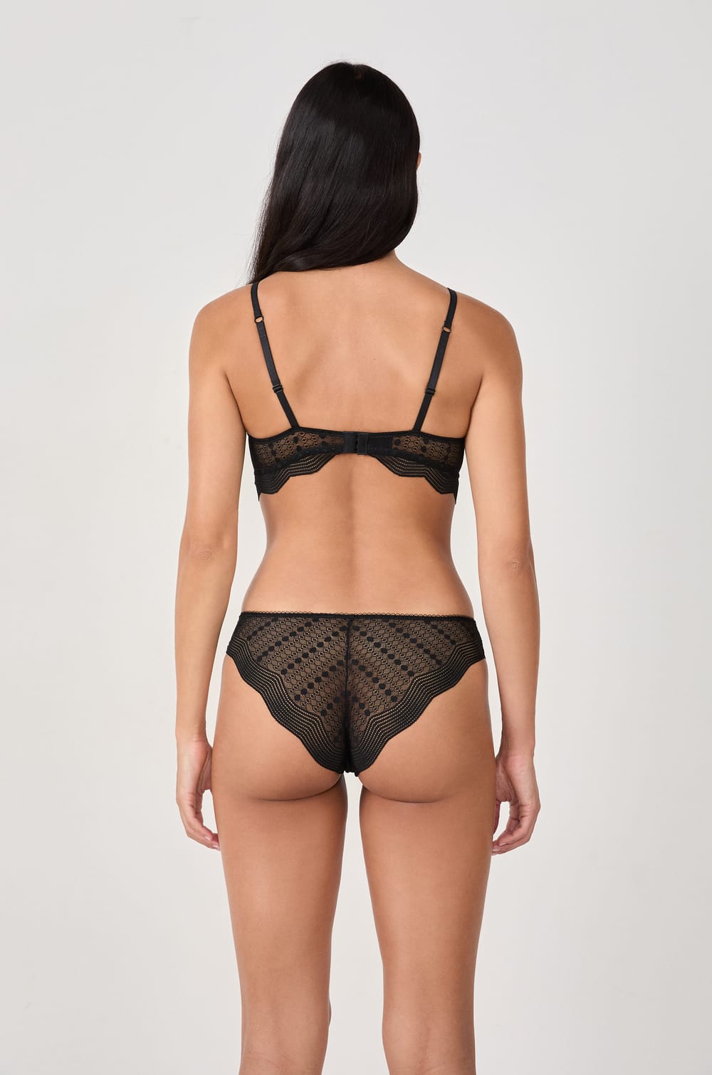 Wireless Triangle Bra;${refinementColor}