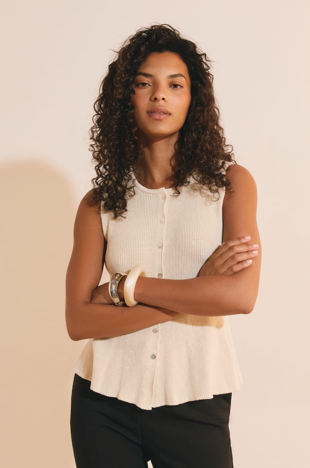 Cardigan sans manches avec coton;${refinementColor}