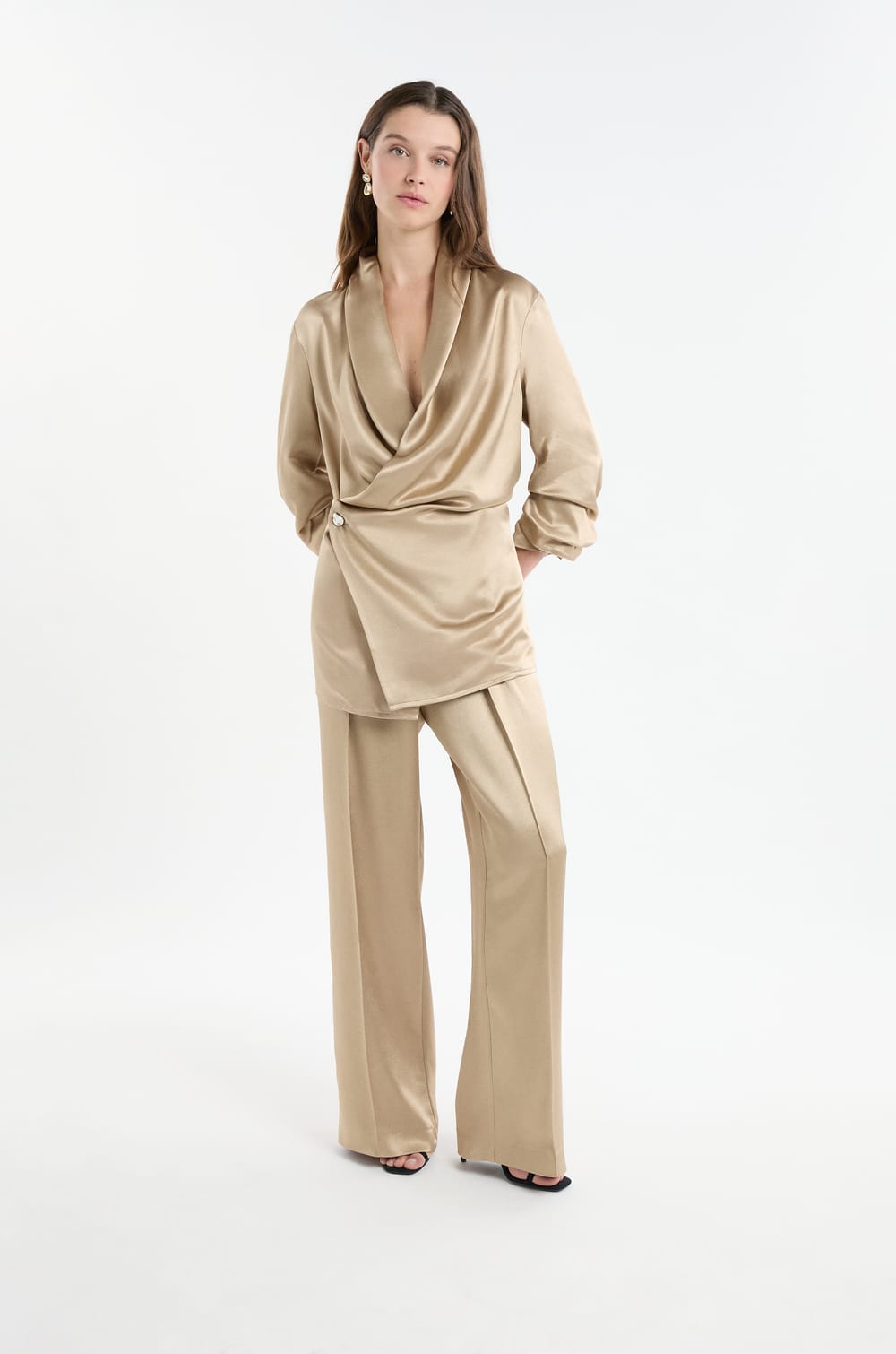 Pantal&oacute;n wide leg de cr&ecirc;pe;${refinementColor}