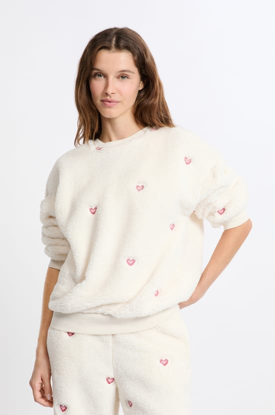 Sweatshirt à motifs coeurs effet polaire;${refinementColor}