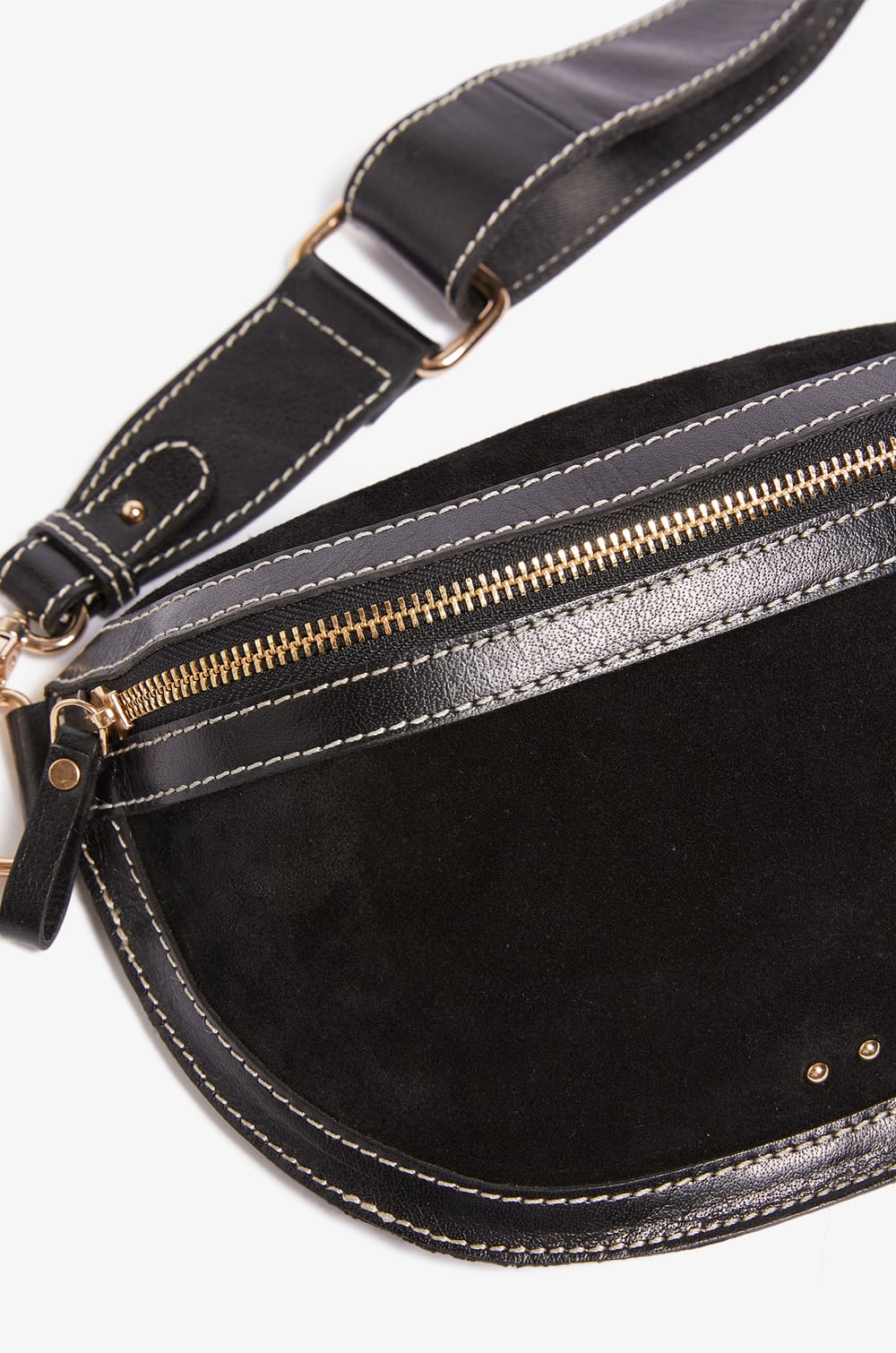 Leather bag;${refinementColor}