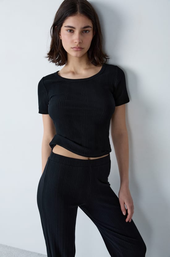 Long-sleeved ribbed cotton T-shirt;${refinementColor}