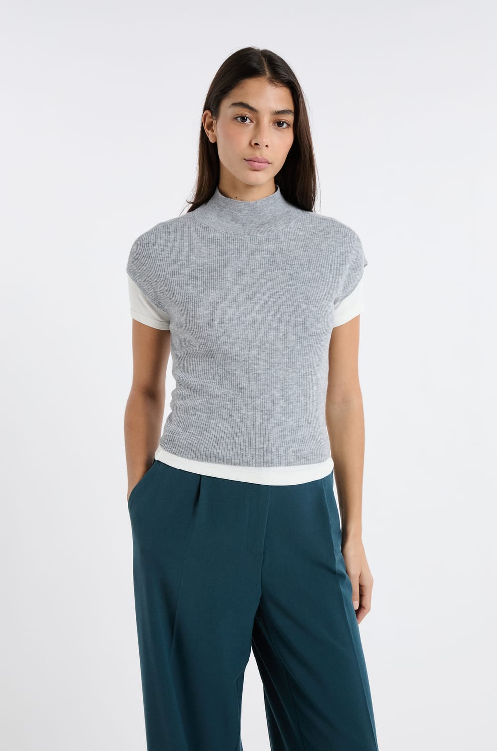 Pull sans manches col montant;${refinementColor}