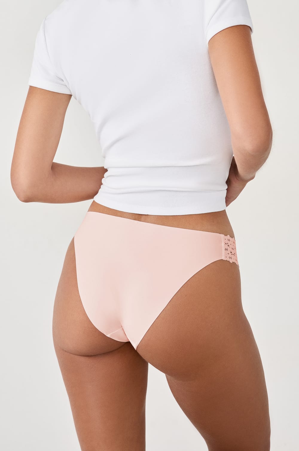 Culotte en microfibre et dentelle;${refinementColor}