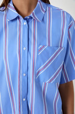 Gestreeerd pyjamashirt met korte mouwen;${refinementColor}