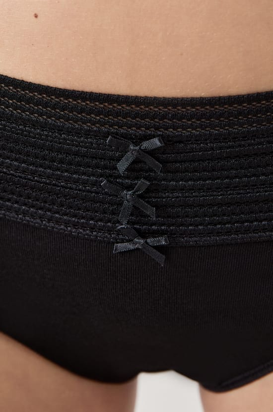 Pack of 3 Cotton and Lace Briefs;${refinementColor}