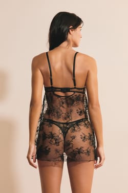 Nuisette courte transparente avec coques;${refinementColor}