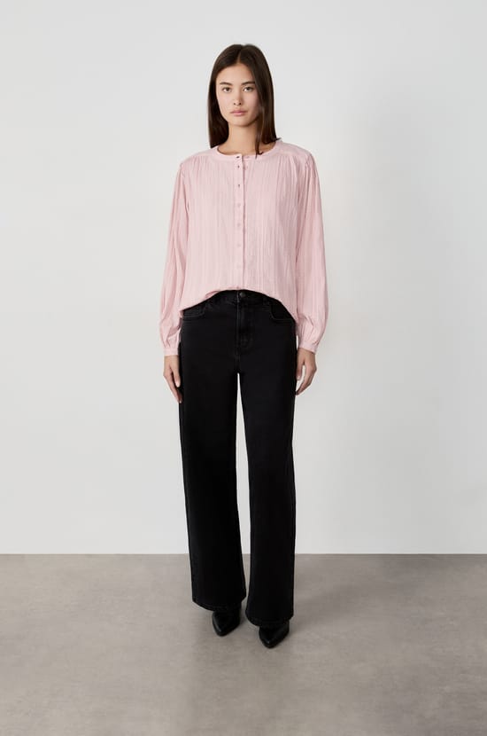 Long-sleeved shirt with embroidery;${refinementColor}