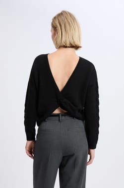 Cable-knit backless sweater;${refinementColor}