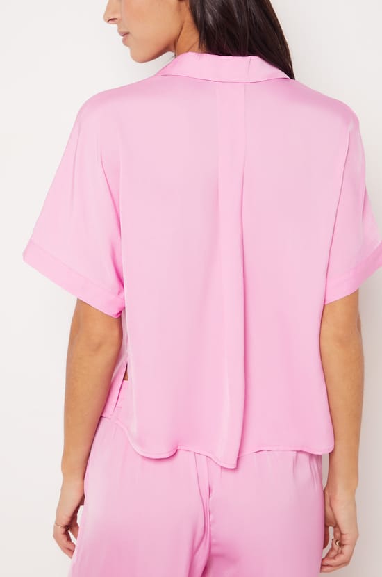 Sublime Secret Ensemble De Pyjama Femme En Satin, Chemise Manches Courtes à Boutons, Assorti Avec Un Pantalon Large à Poches. (FR/ES, Alpha/Lettres, M, Taille Normale, Taille Normale, Noir