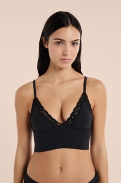 Biustonosz tr&oacute;jkątny z mikrofibry i koronki;${refinementColor}