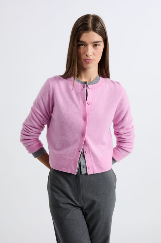 Pull cardigan avec boutons en cachemire;${refinementColor}