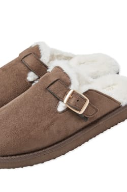 Chaussons mules avec boucle;${refinementColor}