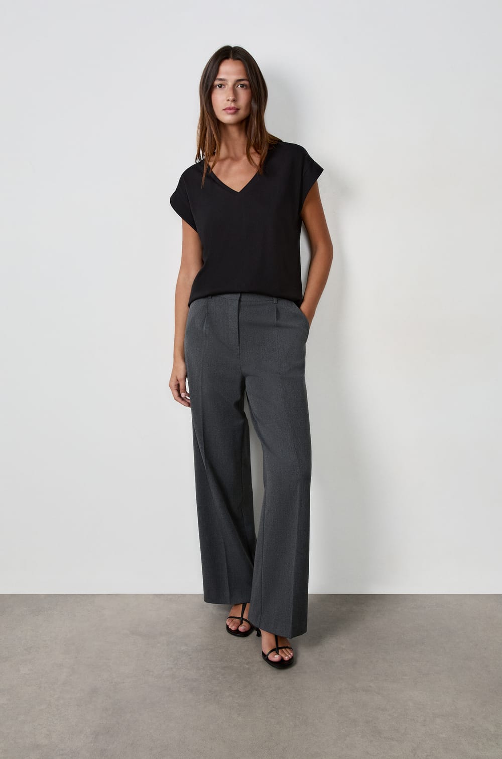 V-Neck T-Shirt 100% Organic Cotton;${refinementColor}