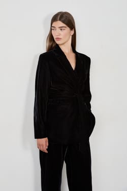 Blazer &agrave; nouer en velours;${refinementColor}