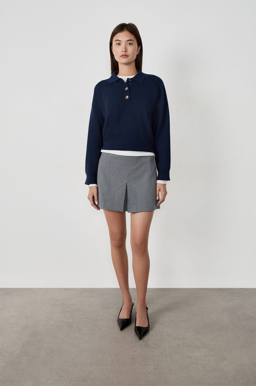 Polo manches longues à boutons;${refinementColor}