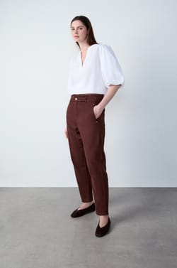 Carrot-cut trousers;${refinementColor}