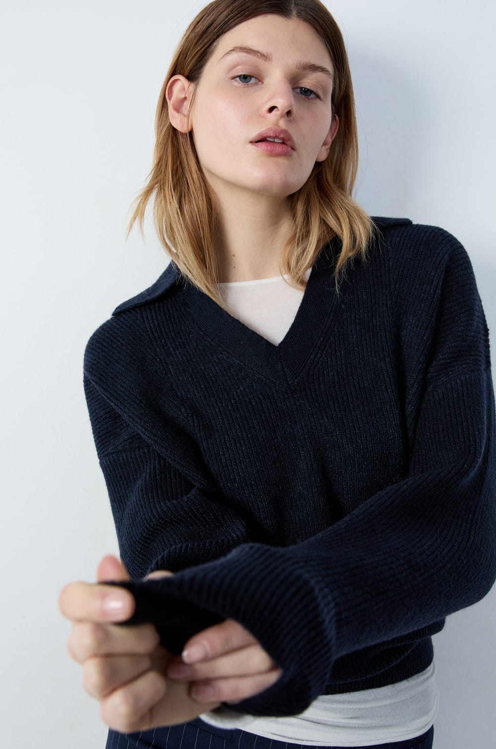 V-neck Sweater;${refinementColor}