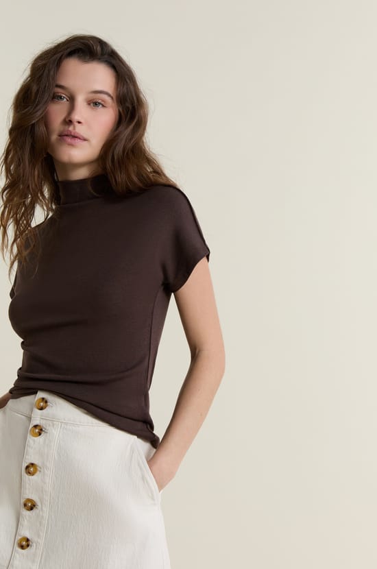 T-shirt &agrave; manches courtes &agrave; col montant;${refinementColor}