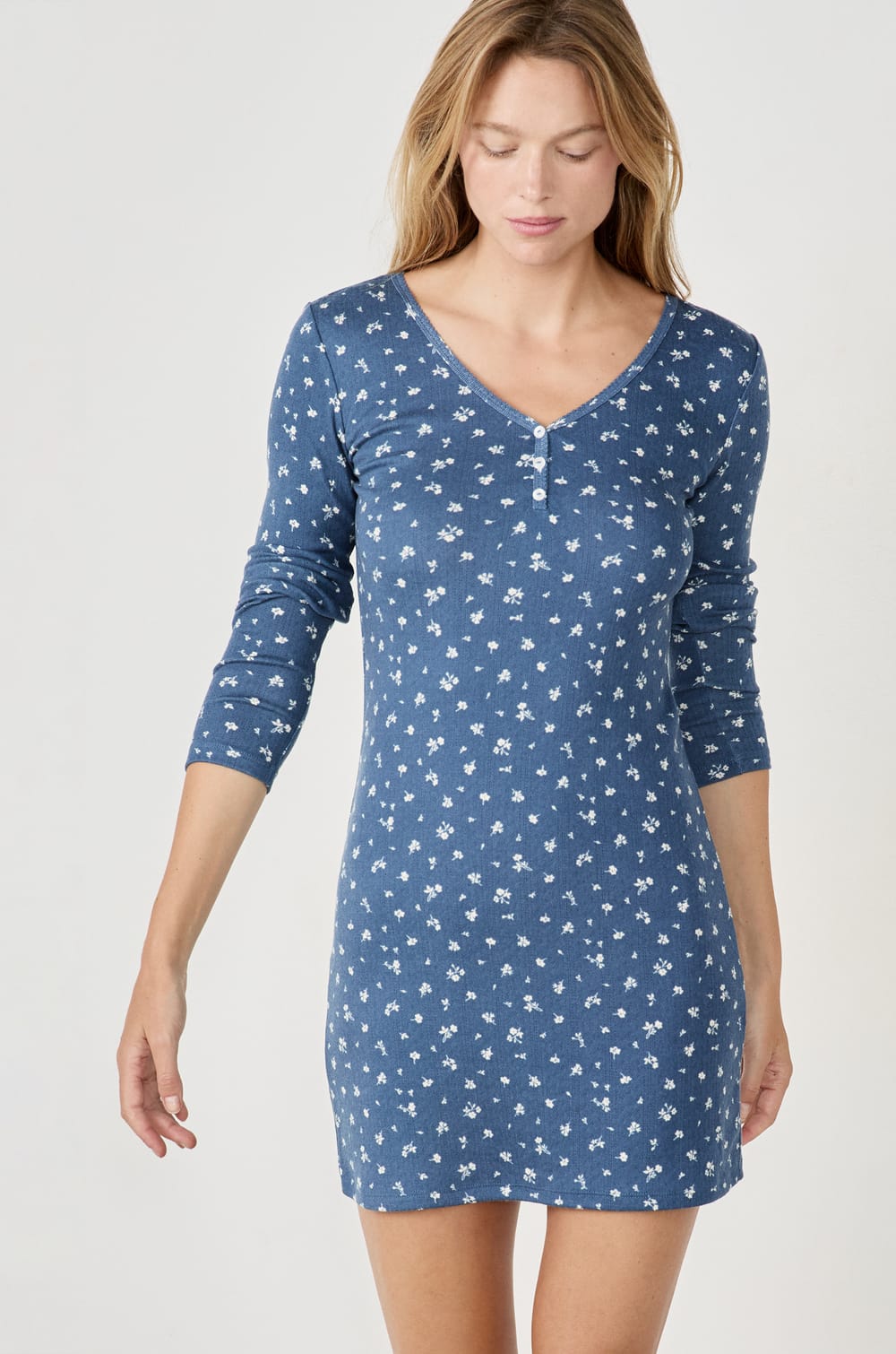 Chemise de pyjama à fleurs;${refinementColor}