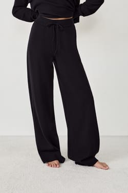 Weite Pyjama-Hose;${refinementColor}