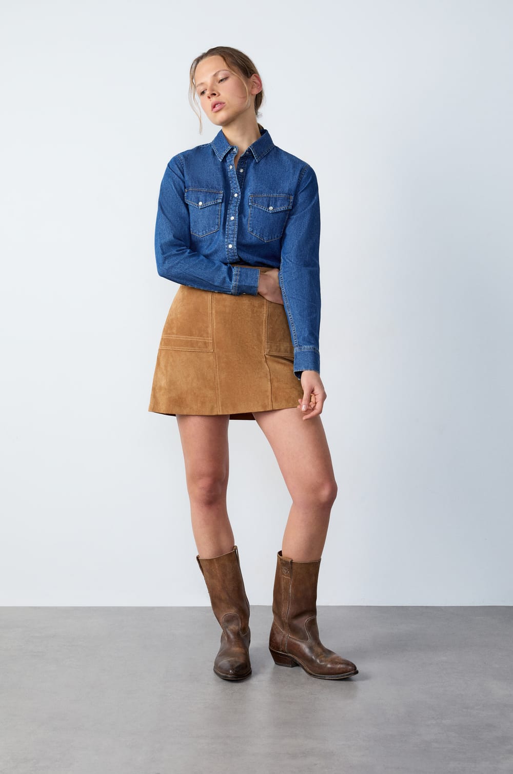 Short Suede Skirt;${refinementColor}