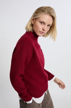 Jersey de cuello alto;${refinementColor}