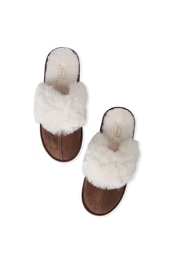 Chaussons mules;${refinementColor}