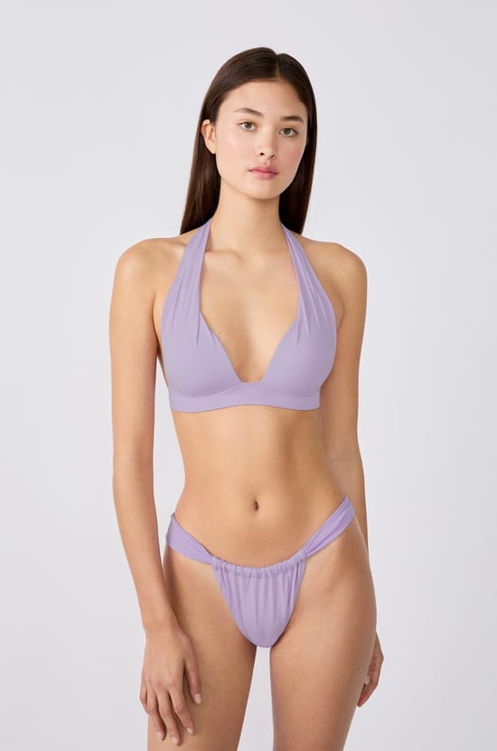 Braguita bikini brasileña tiro alto;${refinementColor}