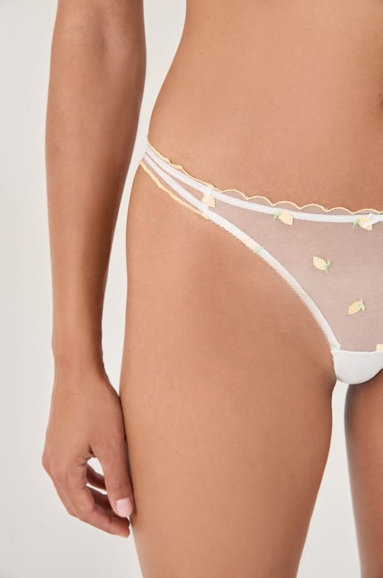 Tanga mit Zitronen-Stickerei;${refinementColor}