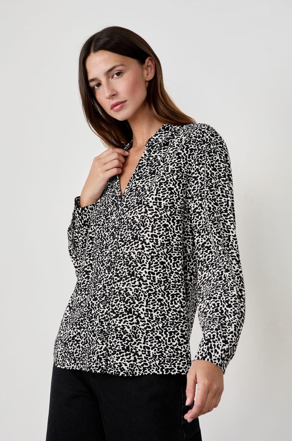 Chemise &agrave; motifs l&eacute;opard;${refinementColor}