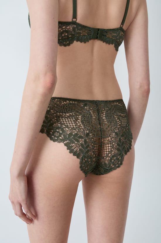 Shorty en dentelle;${refinementColor}