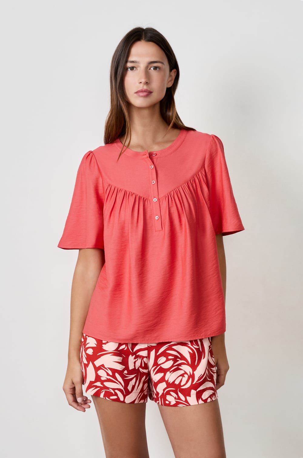 Blouse manches courtes;${refinementColor}