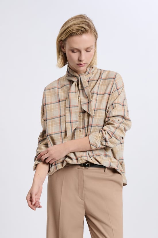 Shirt with tie detail with cotton;${refinementColor}