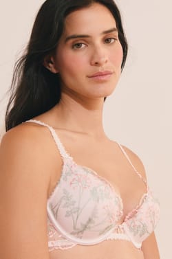 Soutien-gorge N.2 - Le push-up plongeant en broderie;${refinementColor}