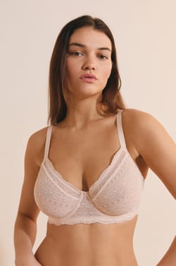 Balconette Minimizer Bra with -1 Size Effect;${refinementColor}