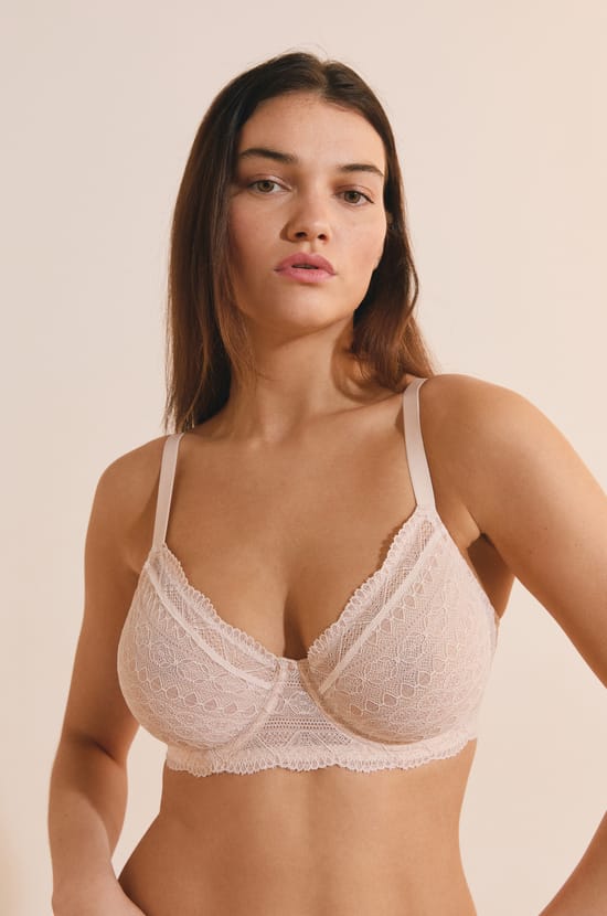 Balconette Minimizer Bra with -1 Size Effect;${refinementColor}