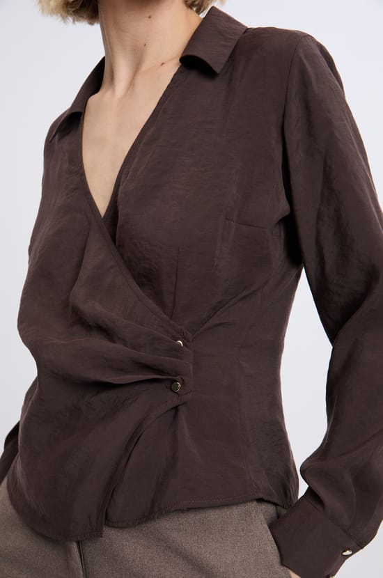 Chemise cache-cœur;${refinementColor}