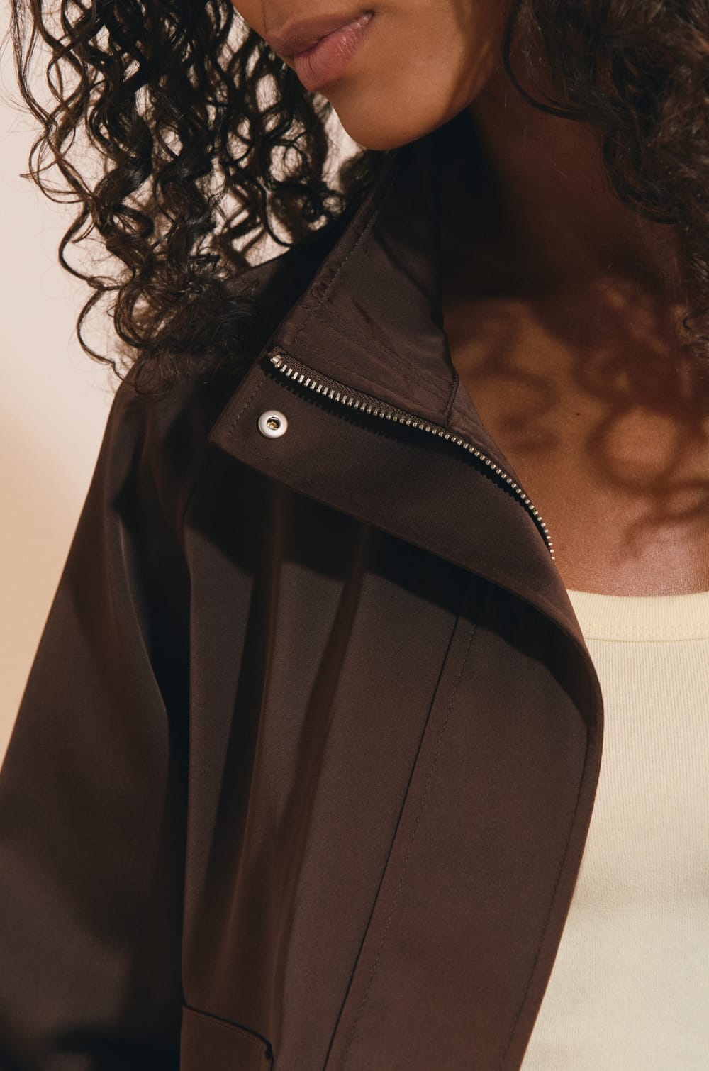 Veste courte satin&eacute;e;${refinementColor}