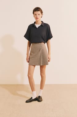 Jupe courte &agrave; boucle dor&eacute;e;${refinementColor}