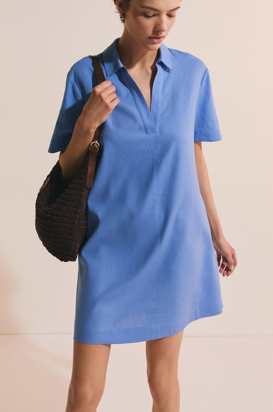 Robe courte avec lin;${refinementColor}